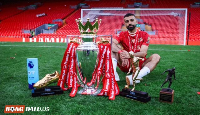 Mohamed Salah là người nước nào, đội hiện tại và số áo bao nhiêu?